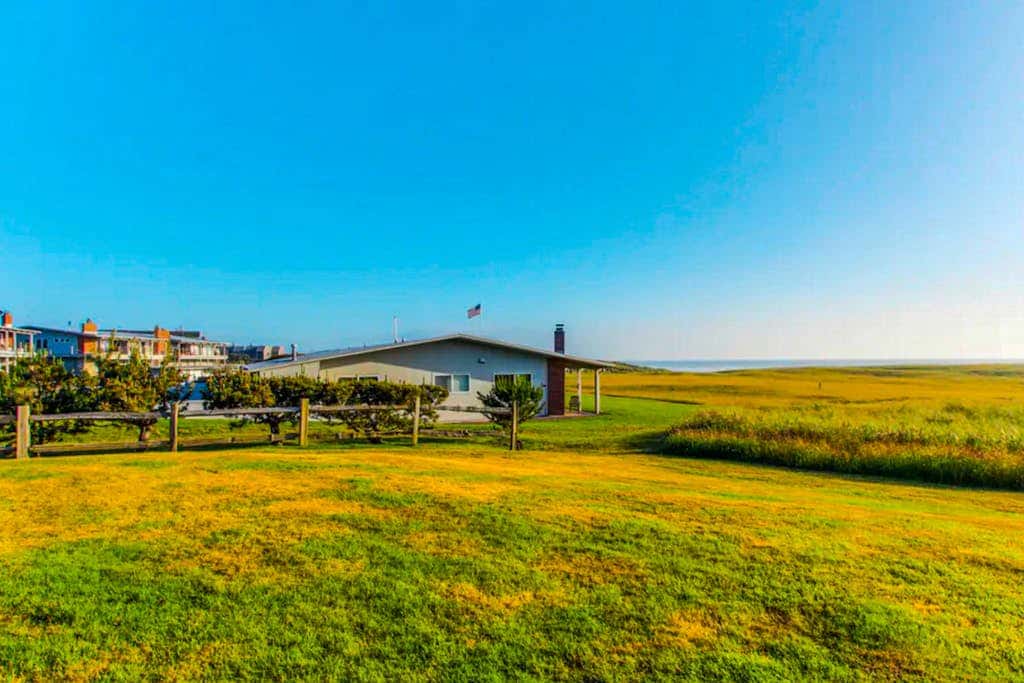 Oceanfront condo - walk to beach & Gearhart Golf Links