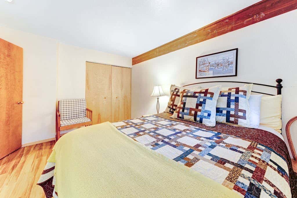 Waterfront Condo with Private Deck, Bay Views, Pool, Hot Tub, & Sauna