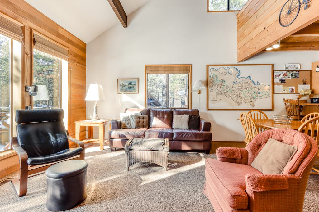 Two bedroom plus loft home with Decks, Bikes & SHARC Pass to Pools, Hot Tub & Tennis