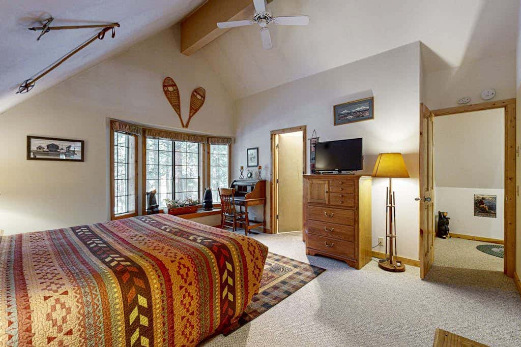 Home with spacious deck with private hot tub & SHARC access