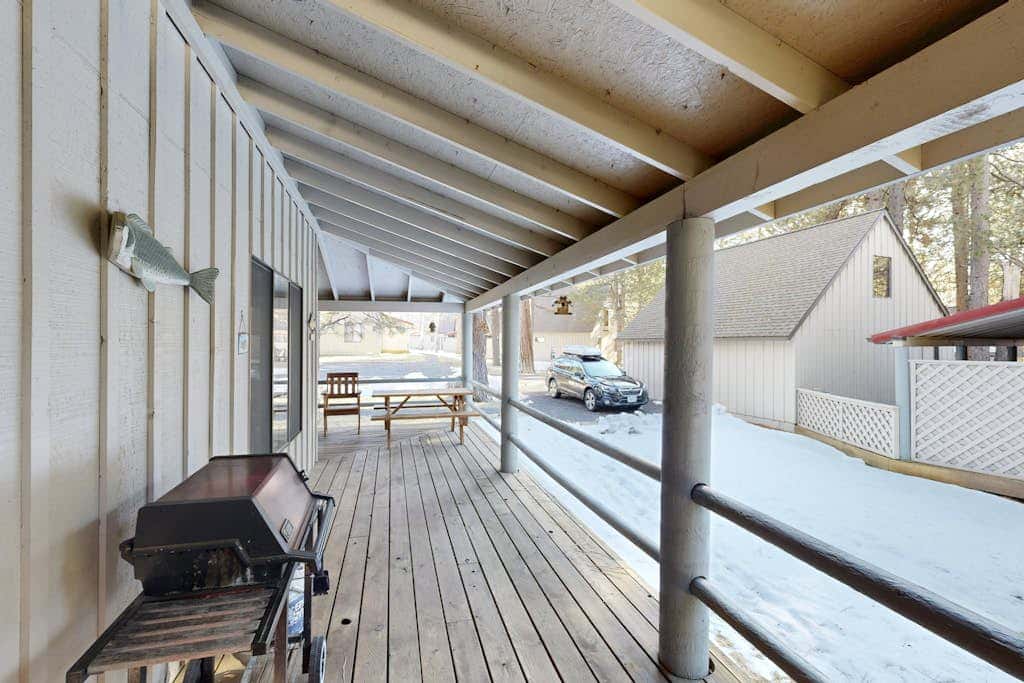 Home with spacious deck with private hot tub & SHARC access