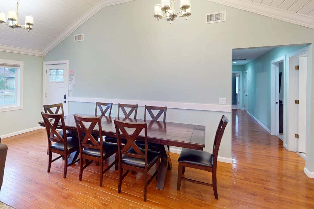 Charming Seaside home with Private Hot tub and easy beach access
