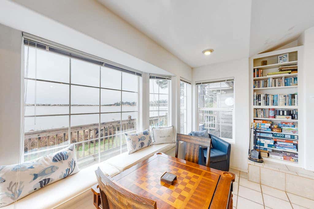 Waterfront Family Home with Beach Access - Dog-friendly