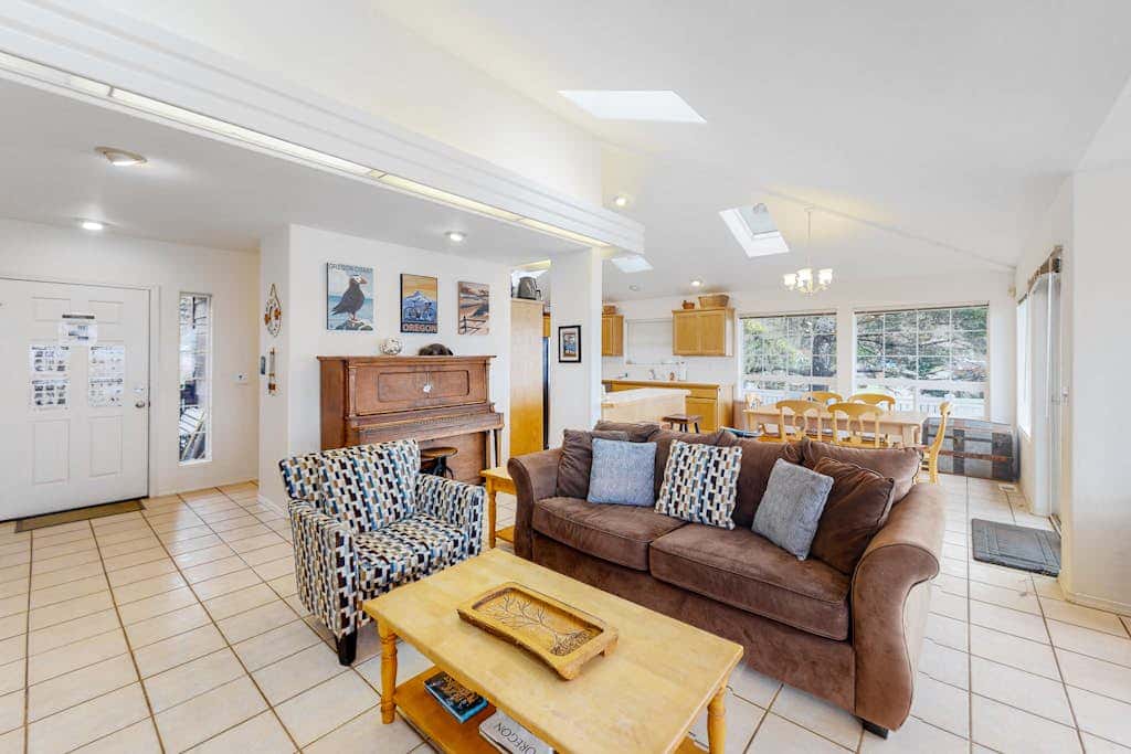 Waterfront Family Home with Beach Access - Dog-friendly