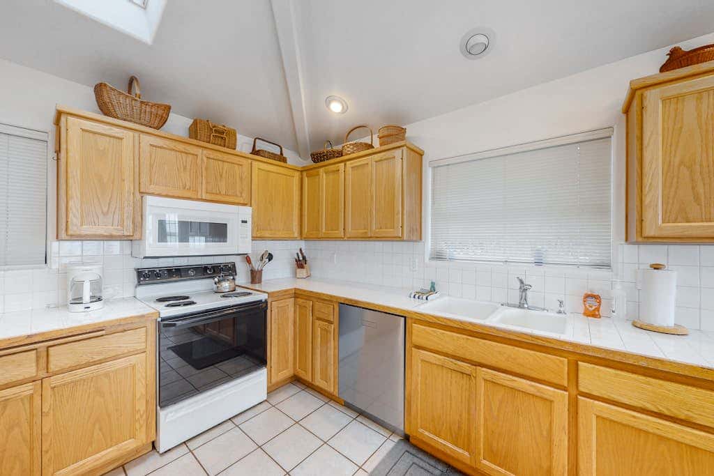 Waterfront Family Home with Beach Access - Dog-friendly