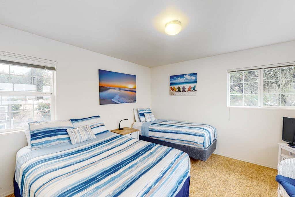 Waterfront Family Home with Beach Access - Dog-friendly