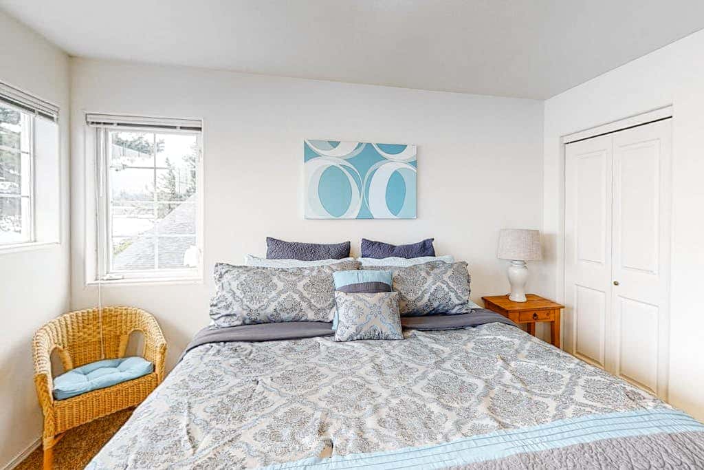 Waterfront Family Home with Beach Access - Dog-friendly