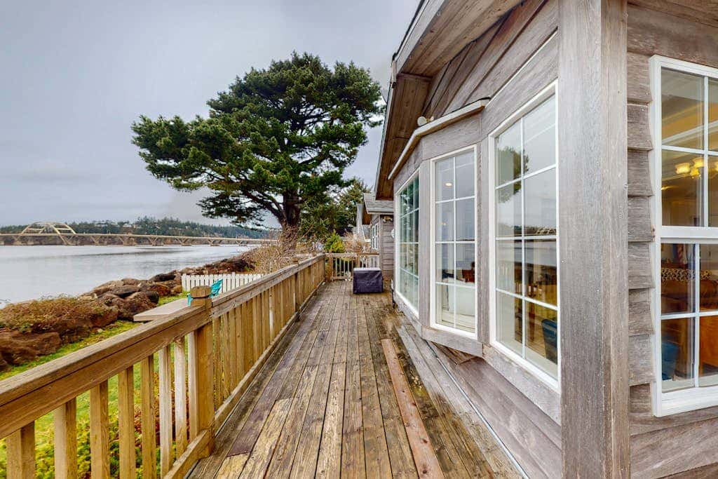 Waterfront Family Home with Beach Access - Dog-friendly