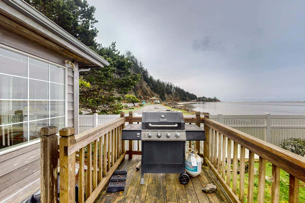 Waterfront Family Home with Beach Access - Dog-friendly