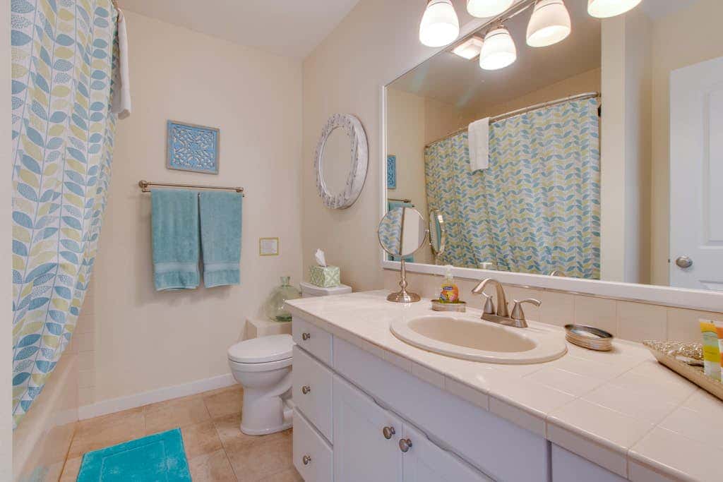 Oceanfront condo near Gearhart Golf Links - walk to beach  - No pets