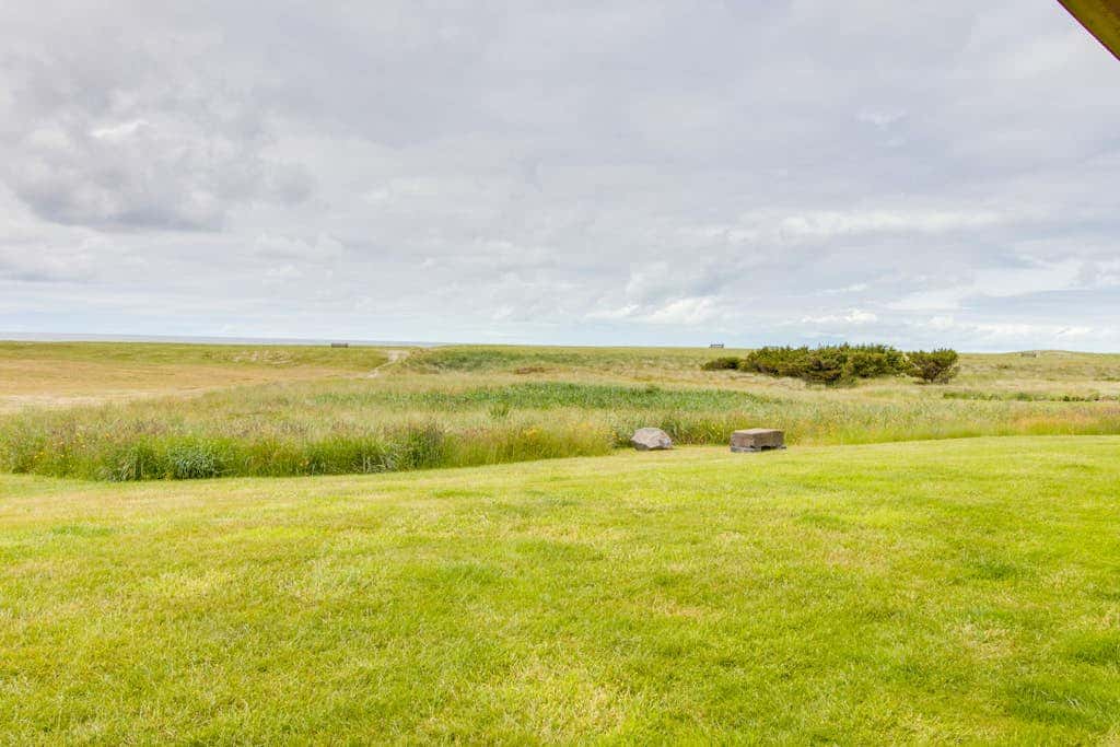 Oceanfront condo near Gearhart Golf Links - walk to beach  - No pets