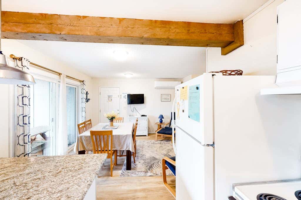 Ocean-view lower-level duplex across street from beach - dog-friendly