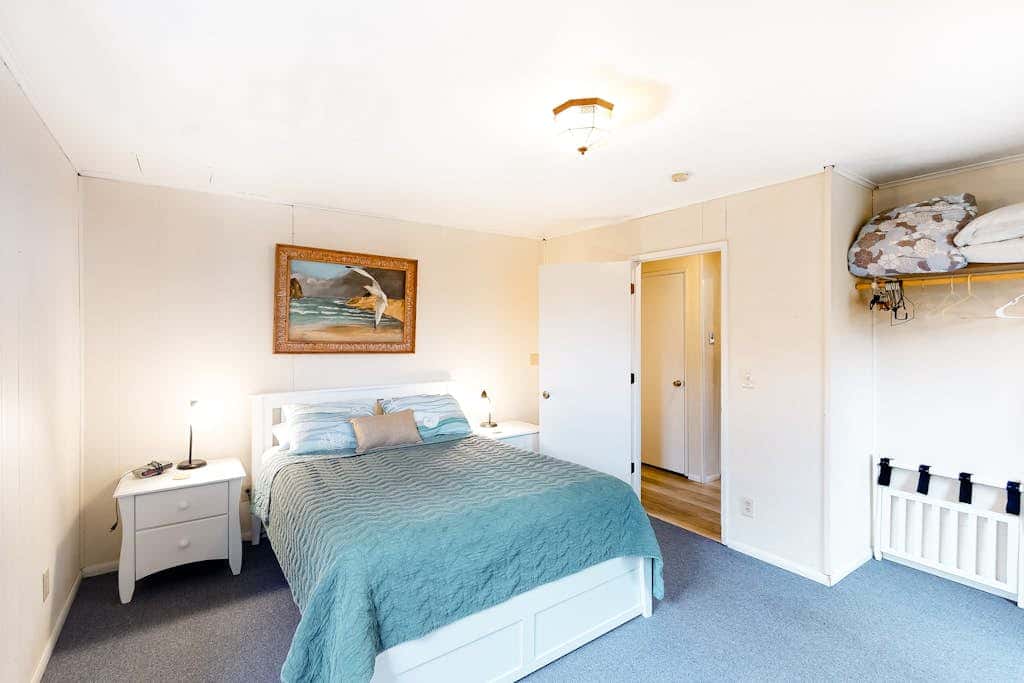 Ocean-view lower-level duplex across street from beach - dog-friendly