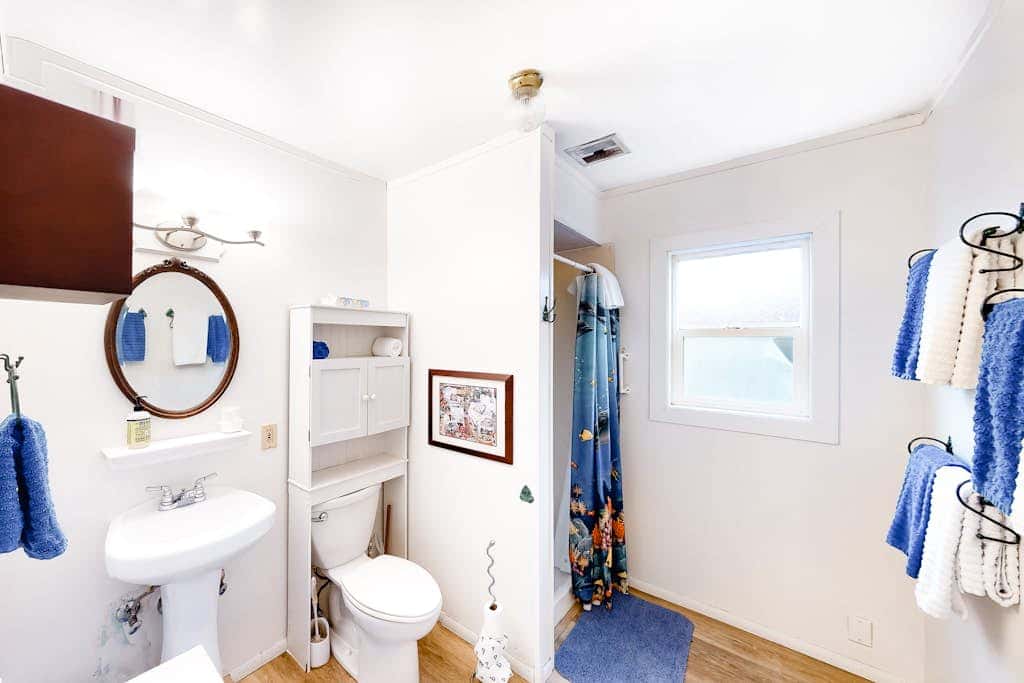 Ocean-view lower-level duplex across street from beach - dog-friendly