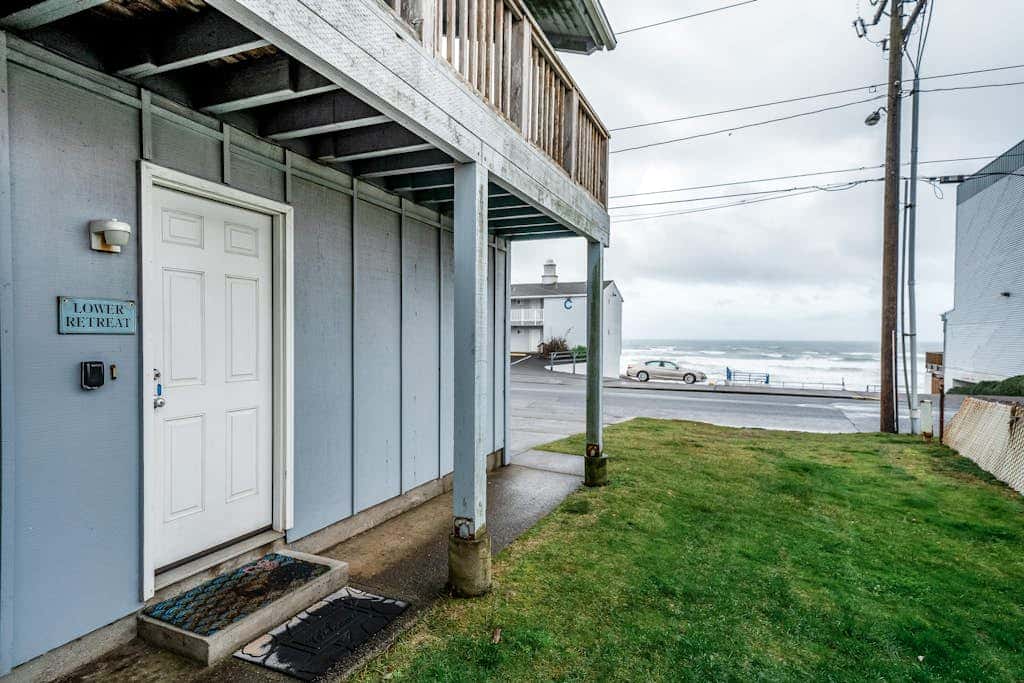 Ocean-view lower-level duplex across street from beach - dog-friendly