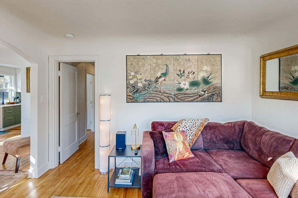 Renovated home in central location with hot tub, theater, fast wifi & work desks