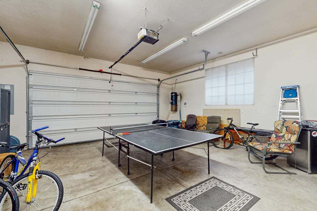 Mountain condo with pool tabl & private hot tub - great for golfers, skiers & hikers