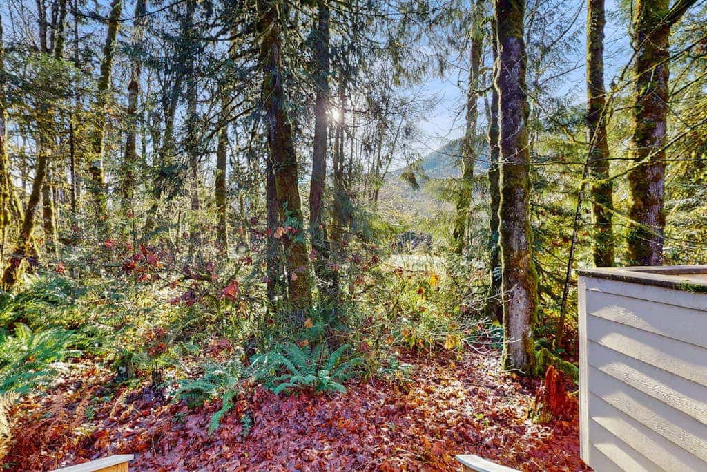 Mountain condo with pool tabl & private hot tub - great for golfers, skiers & hikers