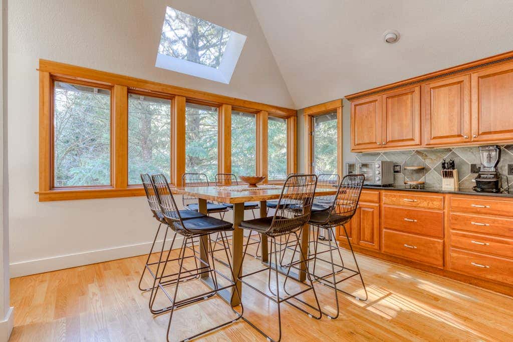 Expansive golf-view getaway with private hot tub, pool, fast WiFi & game room