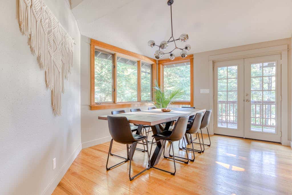 Expansive golf-view getaway with private hot tub, pool, fast WiFi & game room