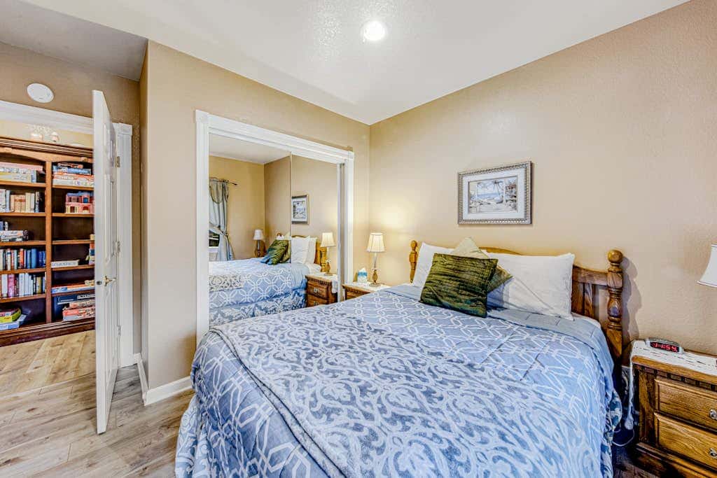 Incredible dog-friendly home with pool table, fast WiFi, gas fireplace, and W&D