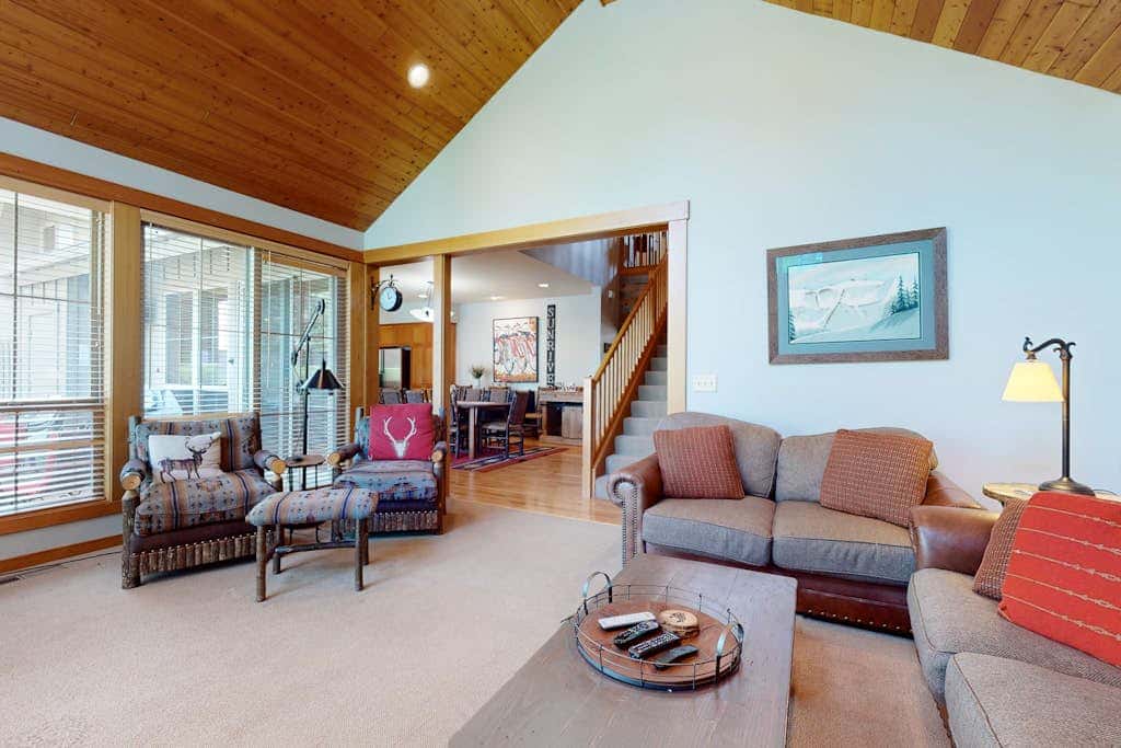 44 Freemont Crossing - Rustic-Chic Retreat with Deck, Hot Tub & Bikes
