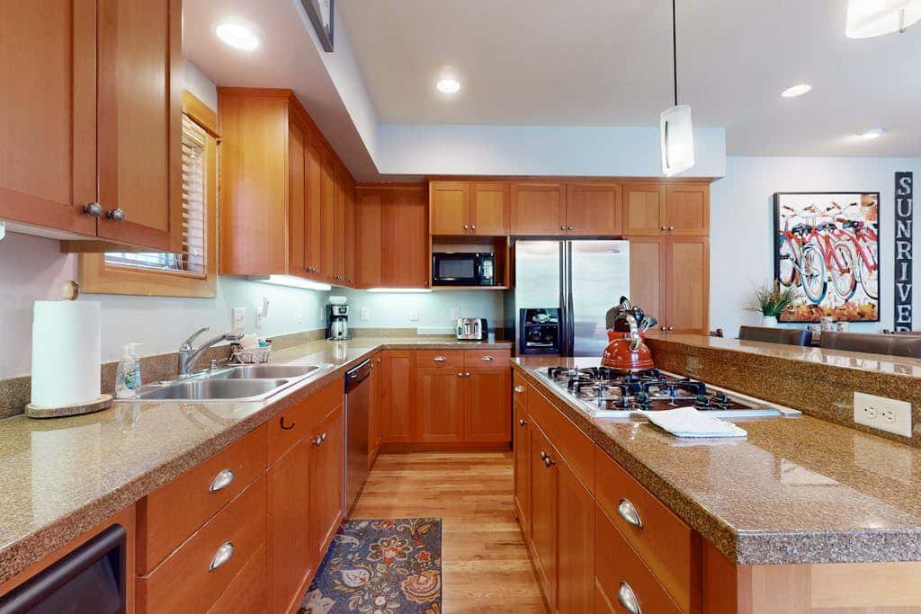 44 Freemont Crossing - Rustic-Chic Retreat with Deck, Hot Tub & Bikes