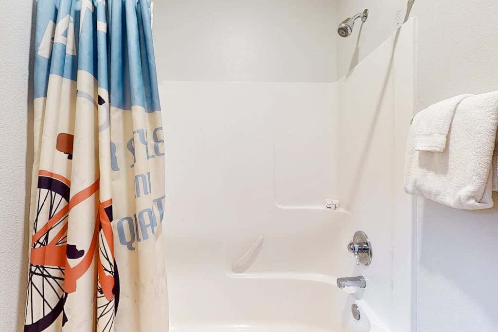 44 Freemont Crossing - Rustic-Chic Retreat with Deck, Hot Tub & Bikes