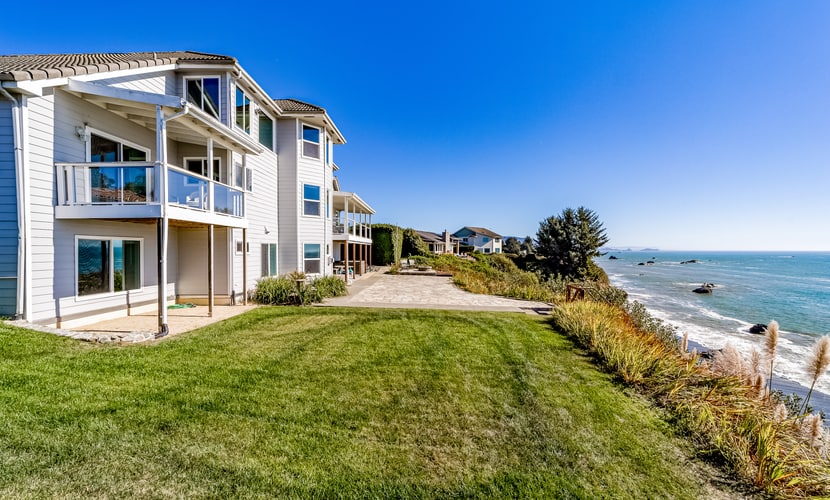 Brookings Oceanfront Estate