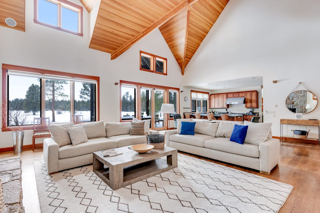 Luxury home with amazing views, fireplace, pool, & hot tub