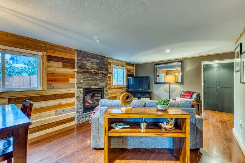 Cozy Coleman St Cottage