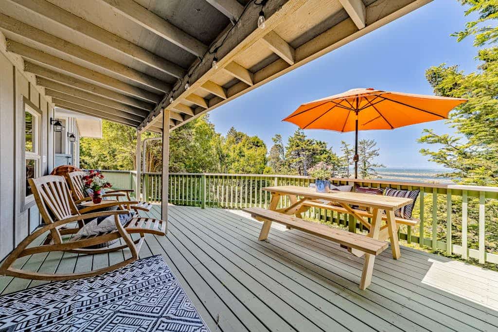 Ocean-Riverview Bungalow