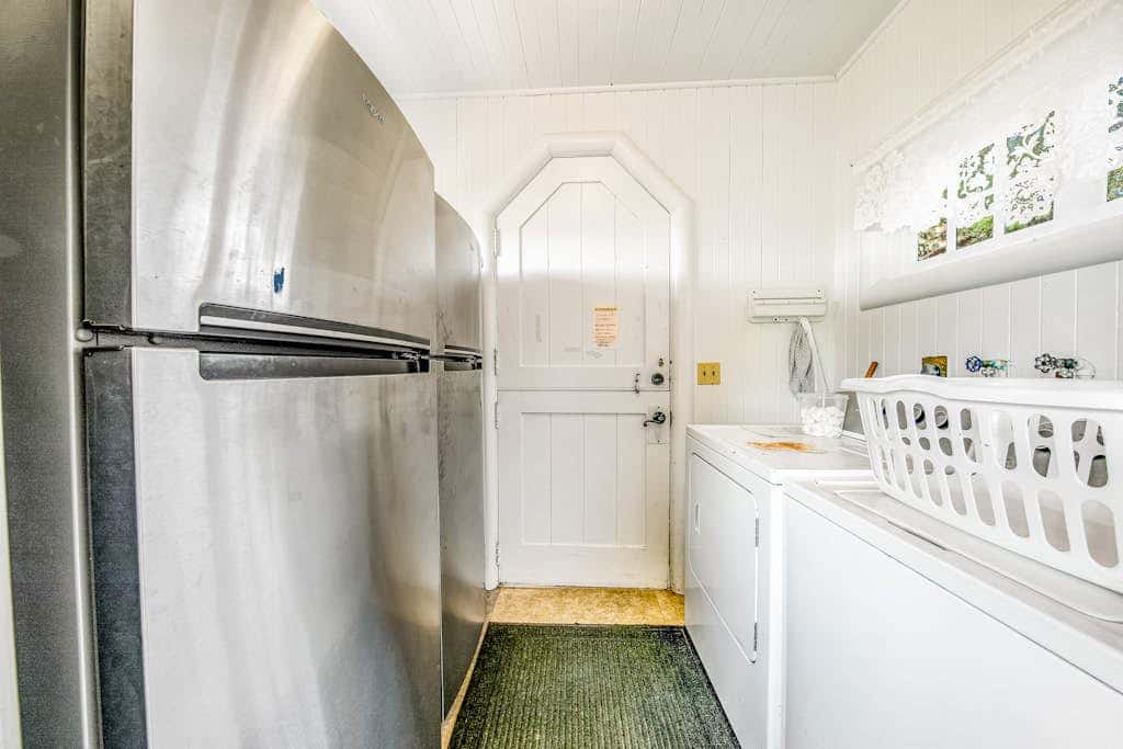 Dog-Friendly Home with Sea Views on Little Beach and Half-Mile to the Ocean