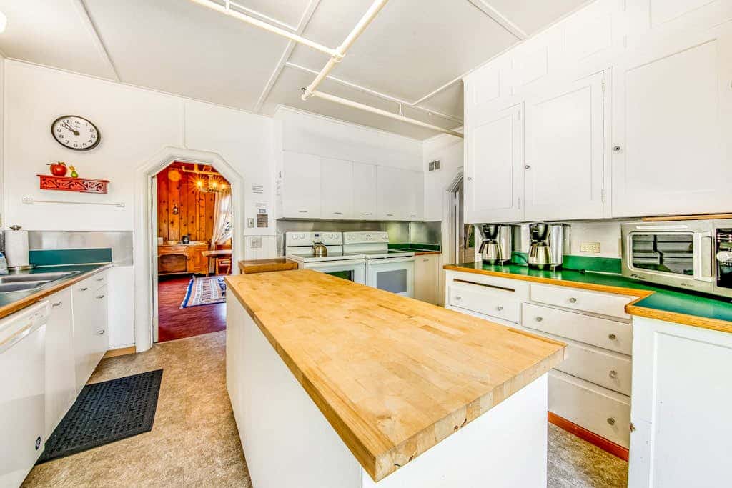 Dog-Friendly Home with Sea Views on Little Beach and Half-Mile to the Ocean