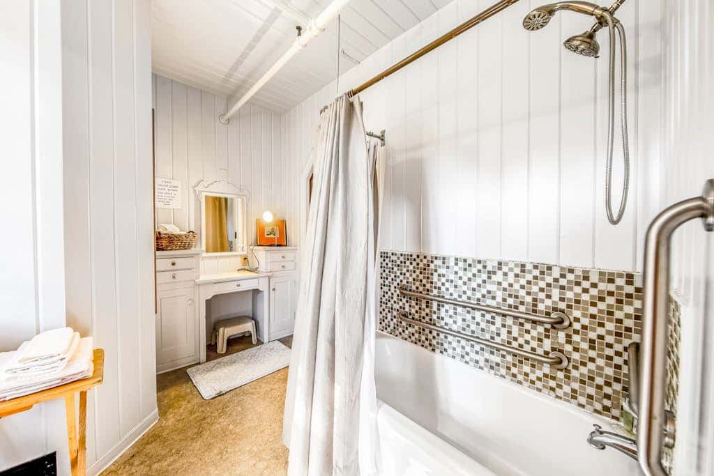 Dog-Friendly Home with Sea Views on Little Beach and Half-Mile to the Ocean