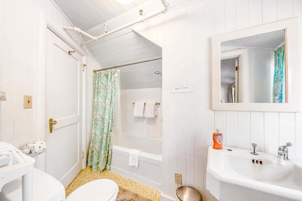 Dog-Friendly Home with Sea Views on Little Beach and Half-Mile to the Ocean