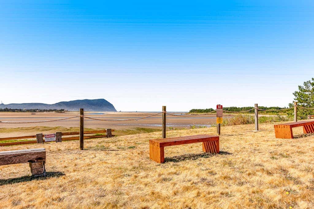 Dog-Friendly Home with Sea Views on Little Beach and Half-Mile to the Ocean