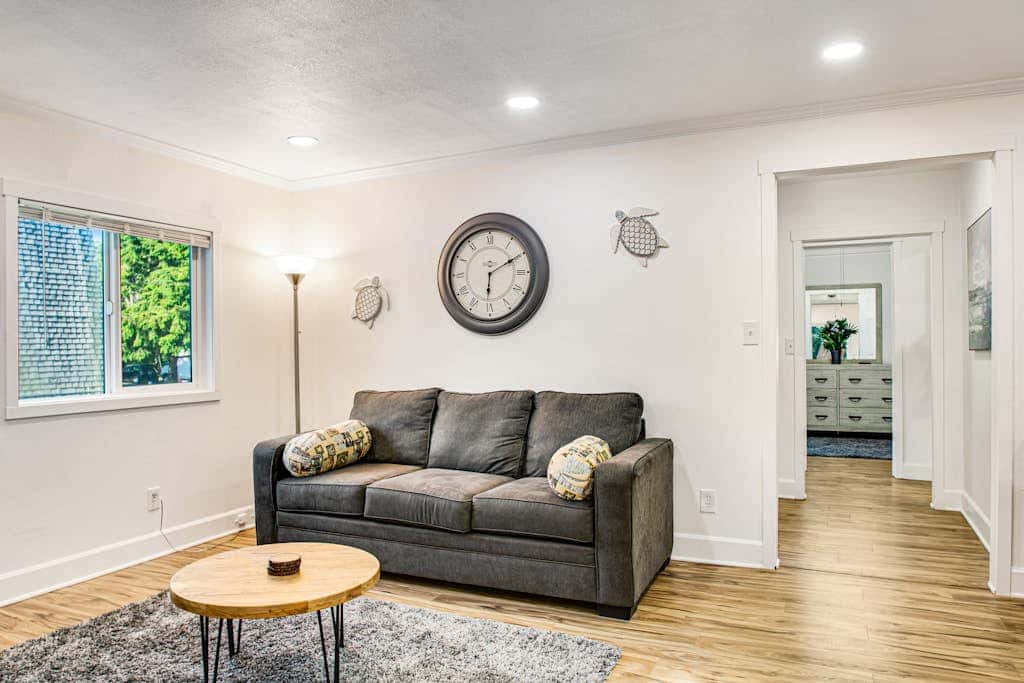 Single-level home with firepit & gas fireplace - walk to the beach, 3 dogs OK