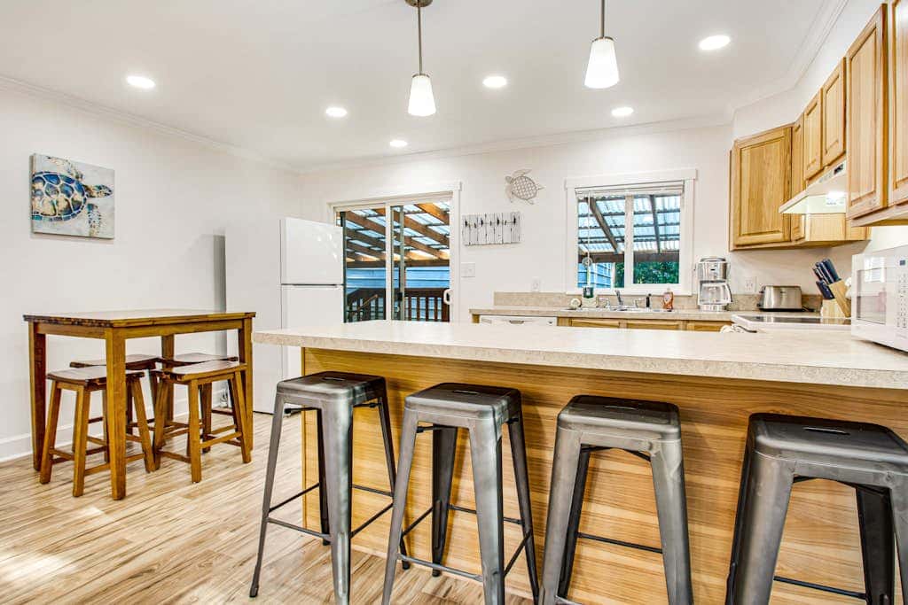 Single-level home with firepit & gas fireplace - walk to the beach, 3 dogs OK
