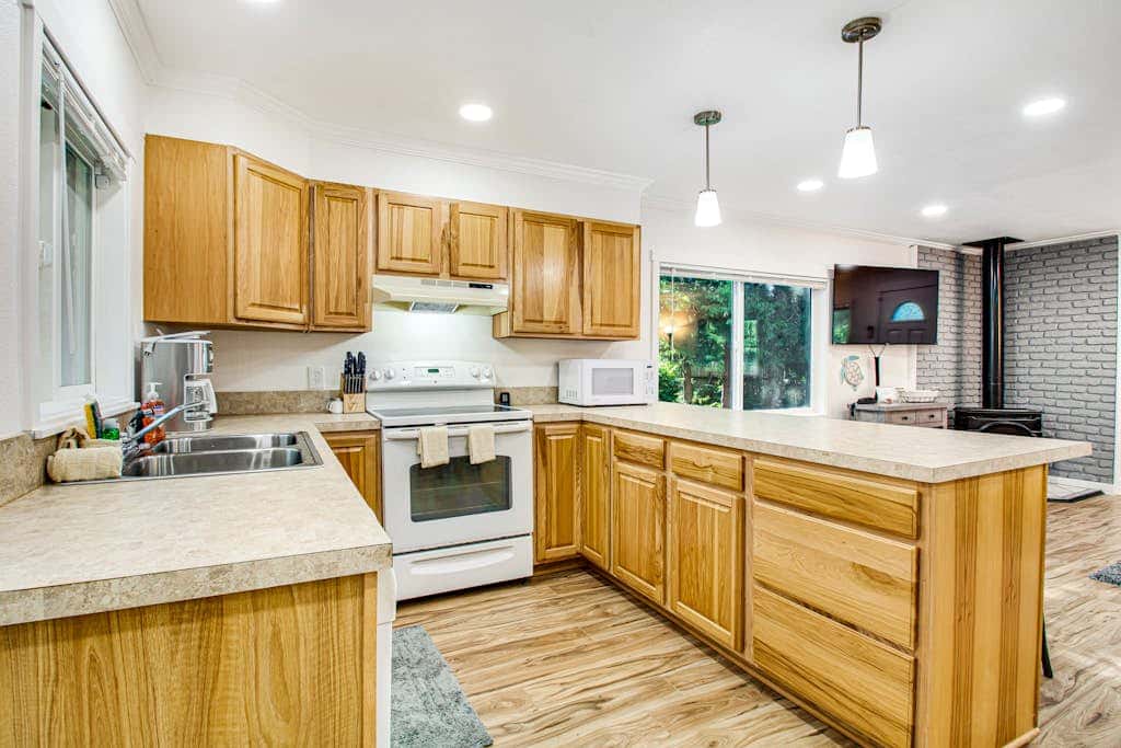 Single-level home with firepit & gas fireplace - walk to the beach, 3 dogs OK