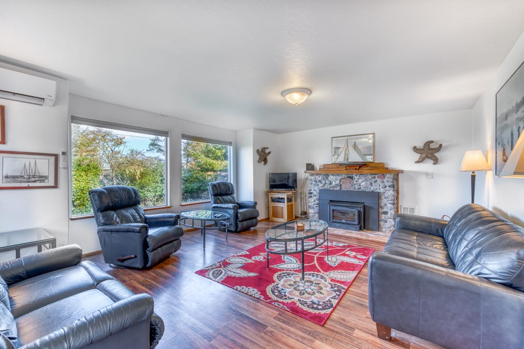 Dog-Friendly Home with Wood-Burning Fireplace and Ocean Views - Near the beach