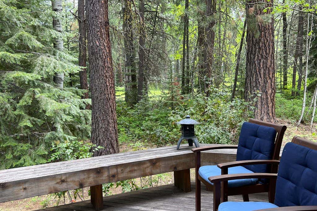 Inviting & comfortable Black Butte home with  hot tub, pool, tennis & basketball