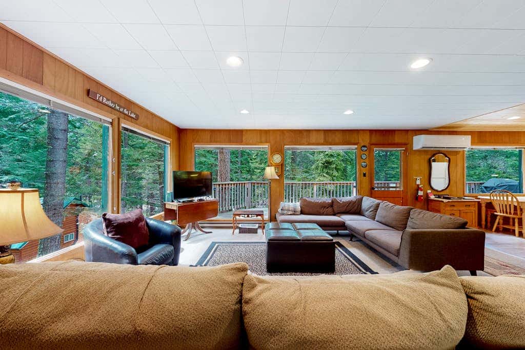 Dog-Friendly Home near Wallowa Lake w/Wraparound Deck, Free WiFi, Great Location