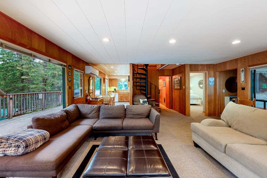 Dog-Friendly Home near Wallowa Lake w/Wraparound Deck, Free WiFi, Great Location