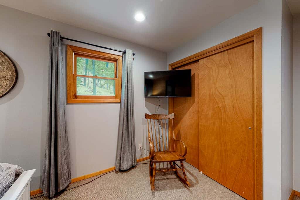 Dog-Friendly Home near Wallowa Lake w/Wraparound Deck, Free WiFi, Great Location