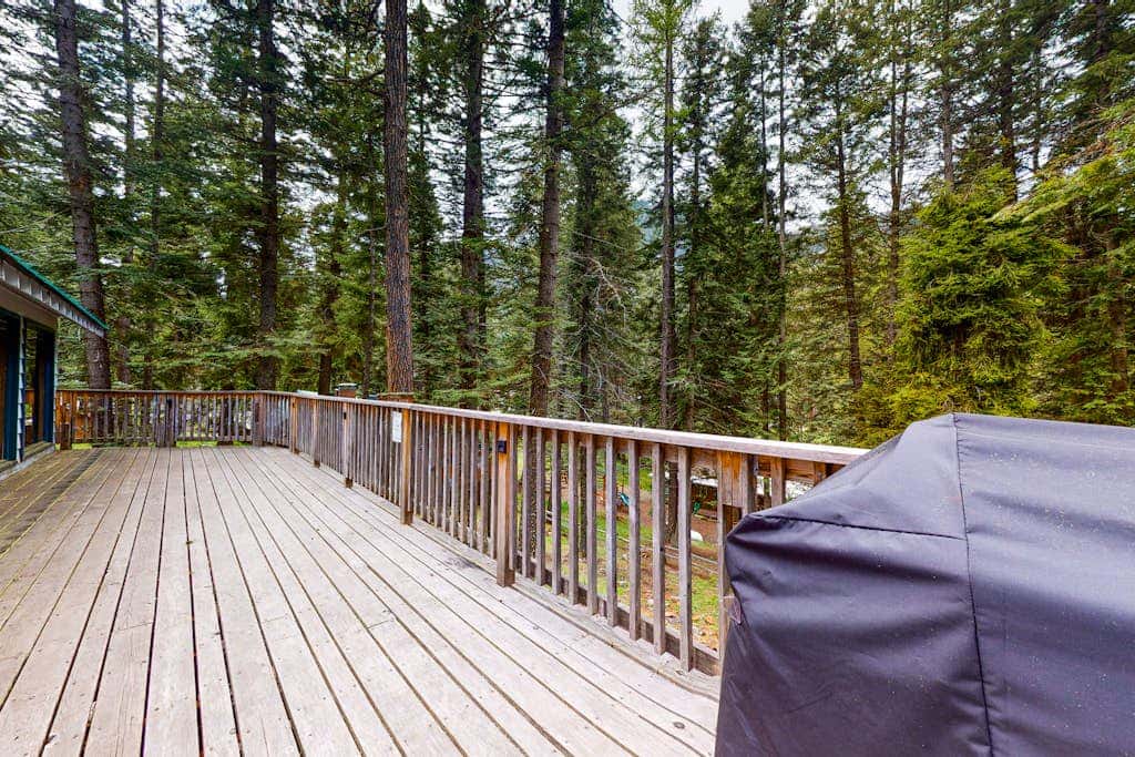 Dog-Friendly Home near Wallowa Lake w/Wraparound Deck, Free WiFi, Great Location