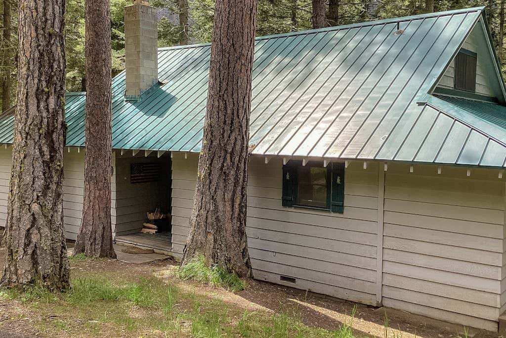 Dog-Friendly Home near Wallowa Lake w/Wraparound Deck, Free WiFi, Great Location