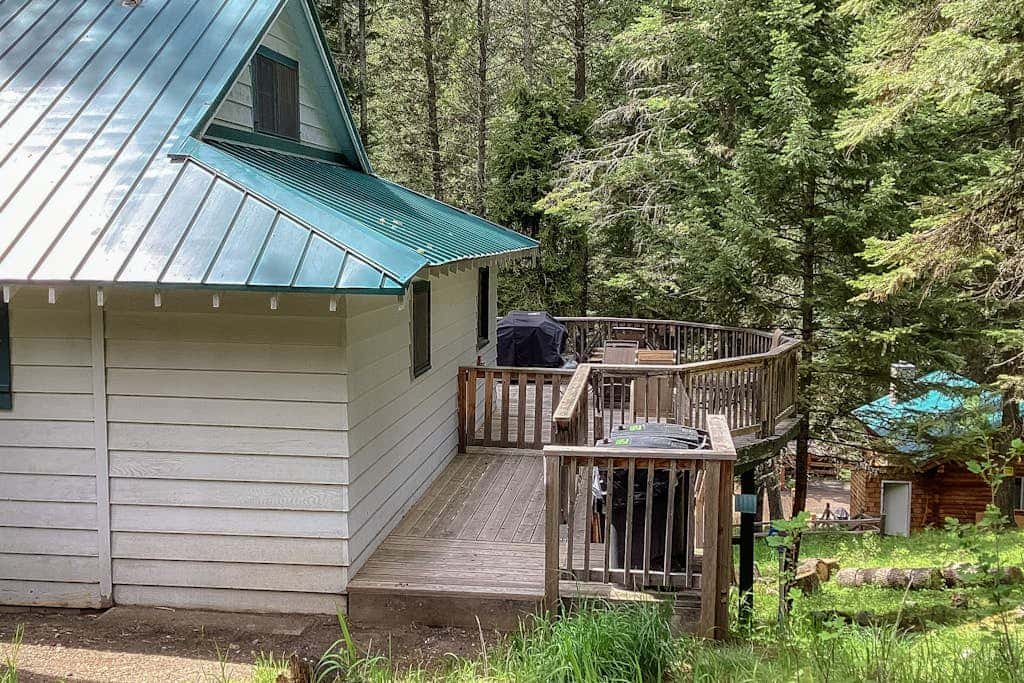 Dog-Friendly Home near Wallowa Lake w/Wraparound Deck, Free WiFi, Great Location