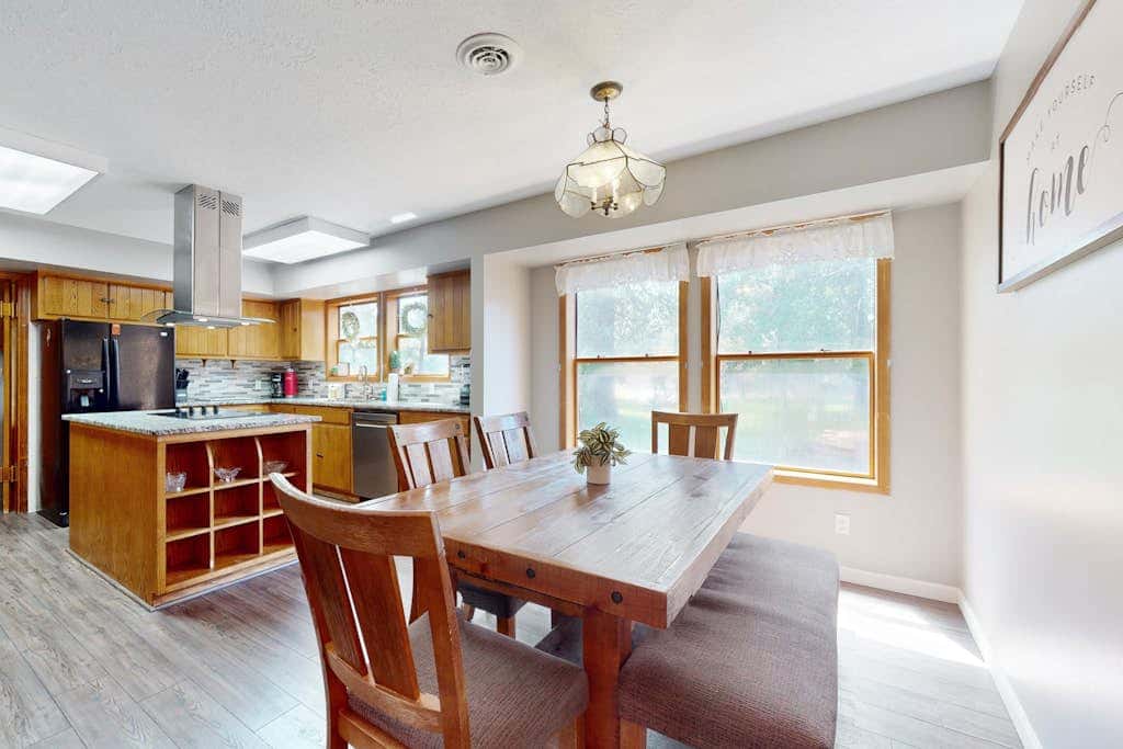 Grand Retreat on 5-Acre Lot with Private Hot Tub & Fireplaces, Mins to Slopes