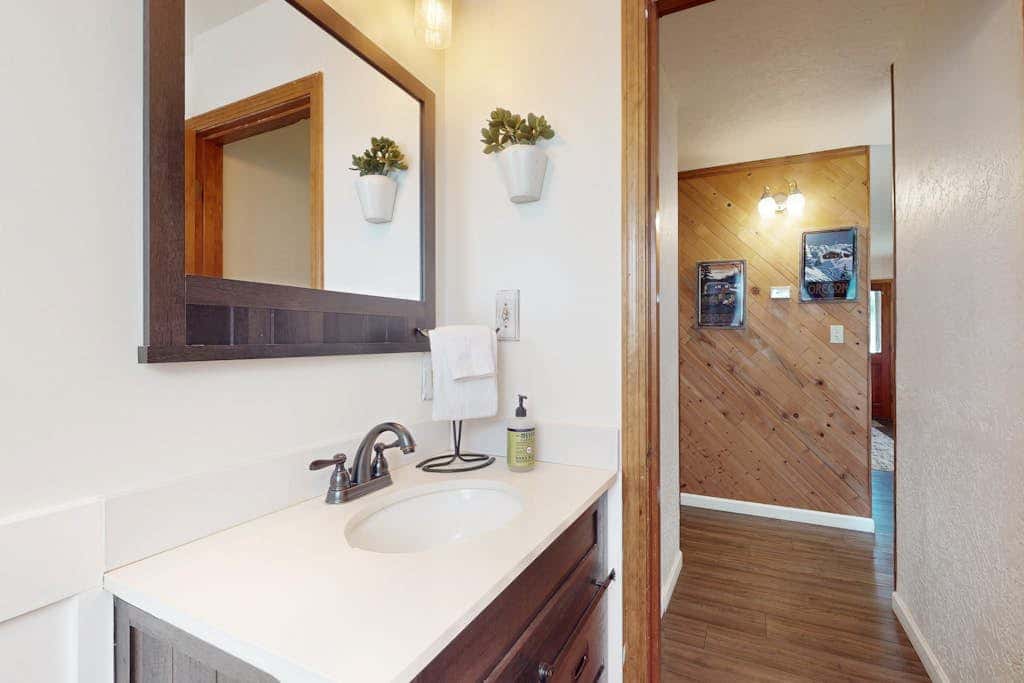Grand Retreat on 5-Acre Lot with Private Hot Tub & Fireplaces, Mins to Slopes